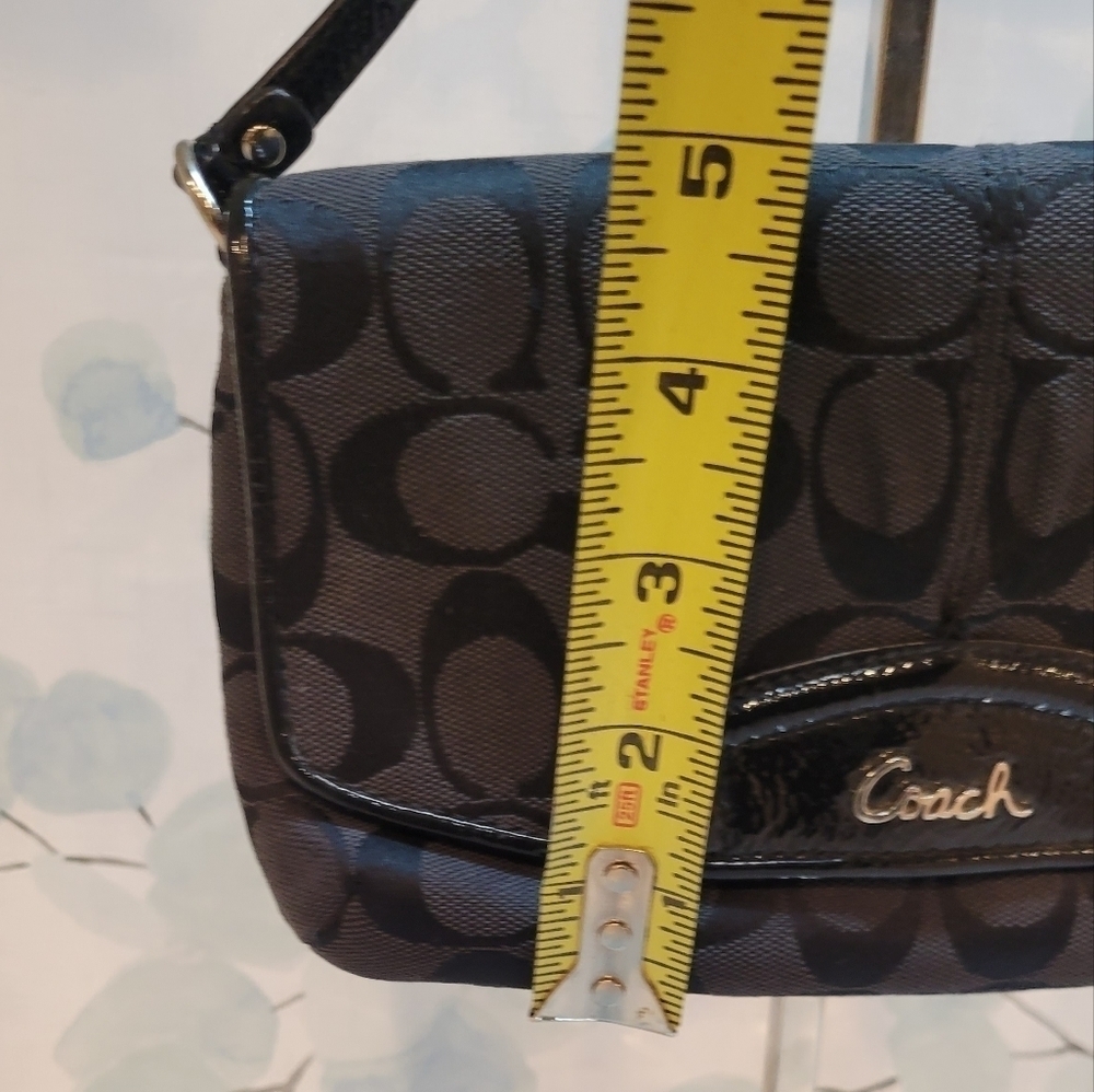 Coach Signature Black Jacquard Wristlet Purse. - Picture 6 of 6